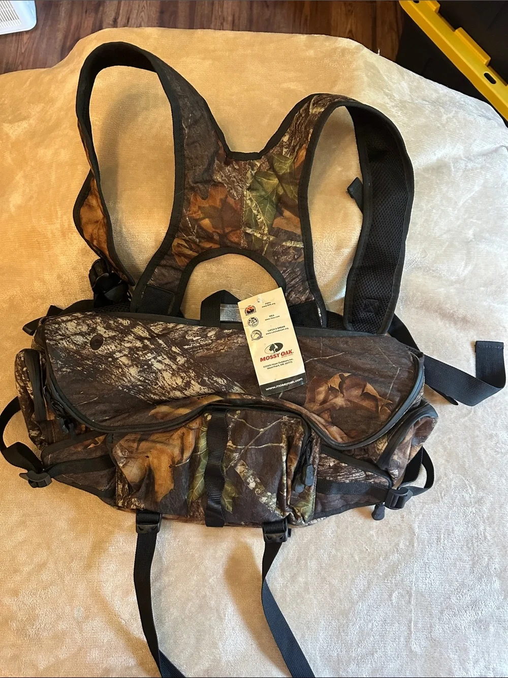 Mossy Oak Realtree Camo Hunting Chest Pack with Multiple Pockets